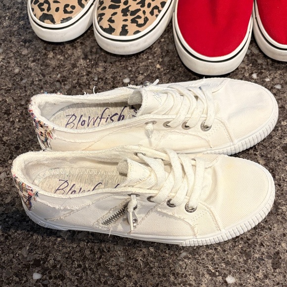 Lot 3 pairs slide-ons, including Blowfish, all size 8 - Picture 2 of 5